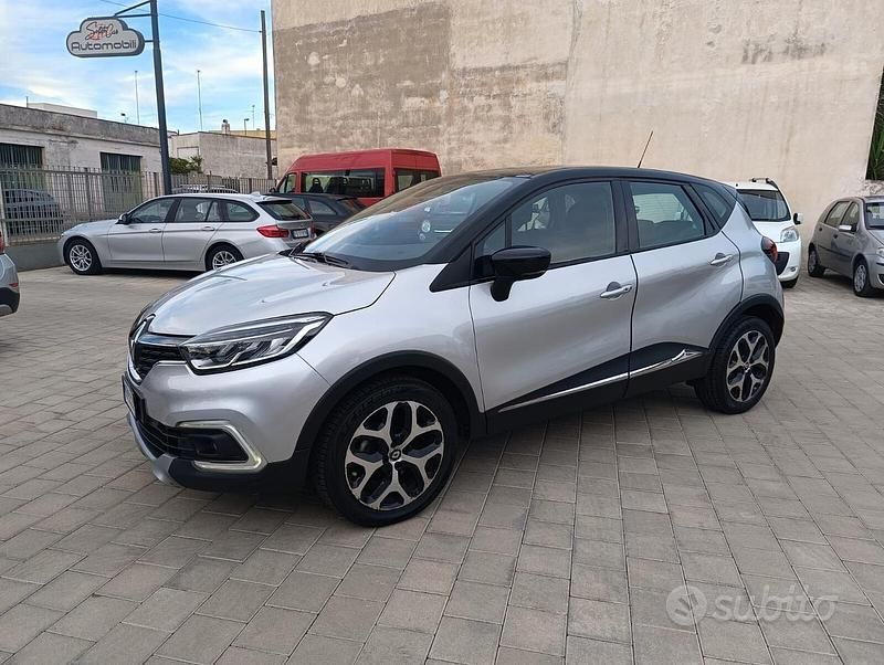 Usata Renault Captur 90 CV (66 kW) 2018 Argento SUV