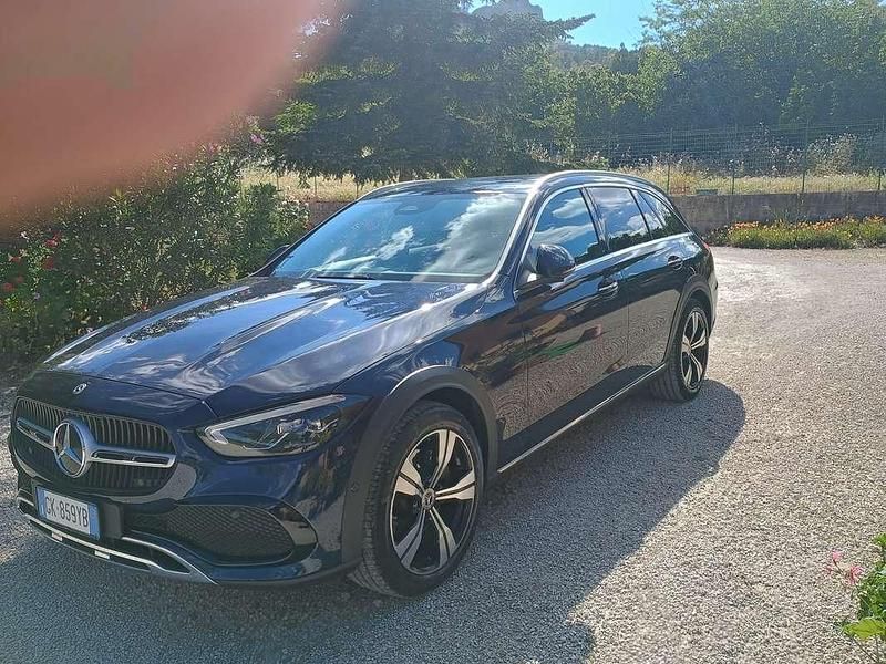 Usata Mercedes C220 Premium 200 CV (147 kW) 2023 Blu/azzurro Station wagon