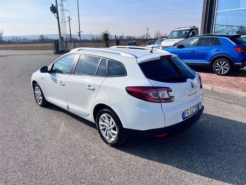 Usata Renault Mégane GrandTour LIMITED 110 CV (80 kW) 2016 Bianco Station wagon