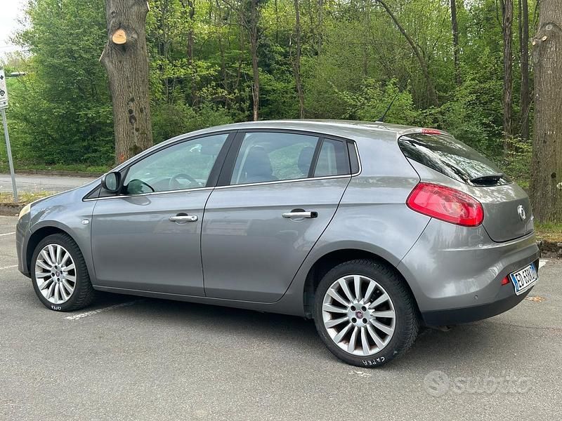 Usata Fiat Bravo Emotion 120 CV (88 kW) 2010 Marrone Utilitaria