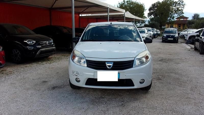 Bianco Usata 2012 Dacia Sandero Tre volumi | 2999 € (Ottimo prezzo) - Immagine 1/4