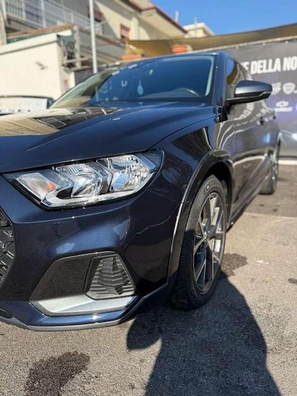 Usata Audi A1 Ambiente 110 CV (80 kW) 2021 Blu notte Berlina