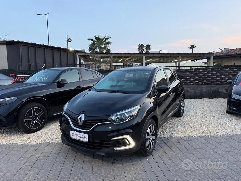 Usata Renault Captur Zen 90 CV (66 kW) 2018 Nero SUV