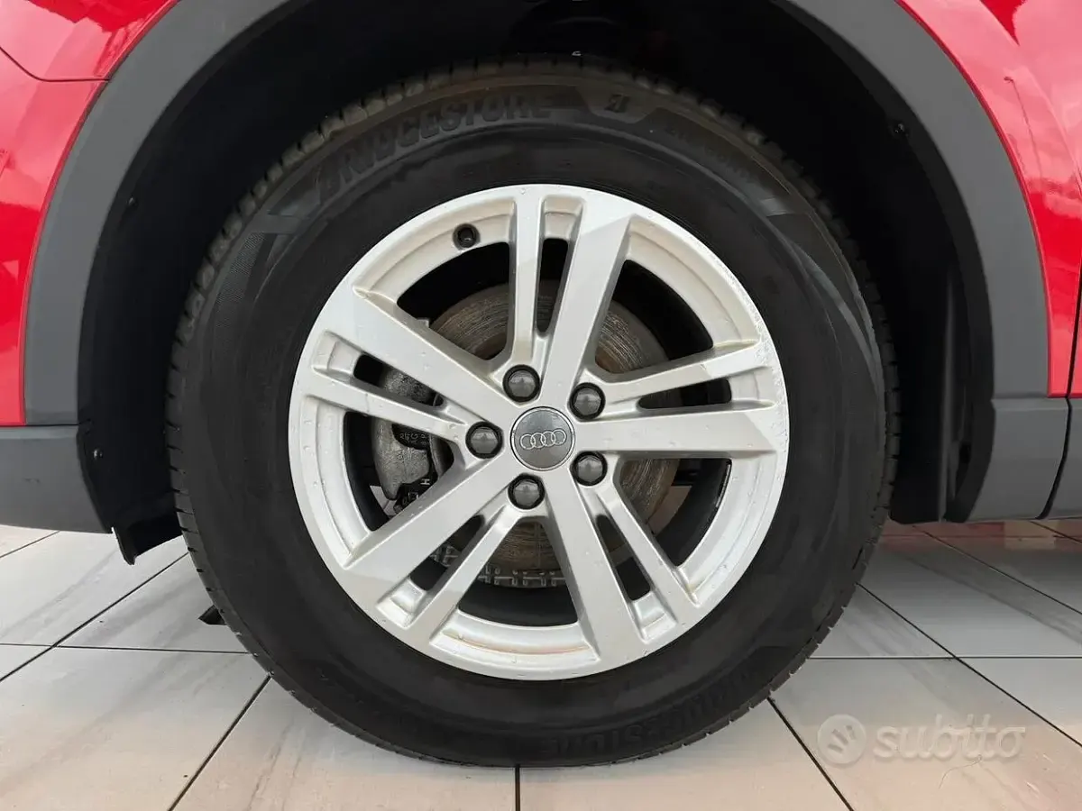 Begagnad Audi Q3 Business 150 HK (110 kW) 2020 Röd SUV