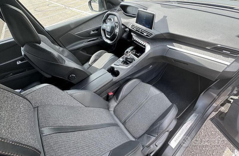 Usata Peugeot 5008 120 CV (88 kW) 2018 Grigio Monovolume