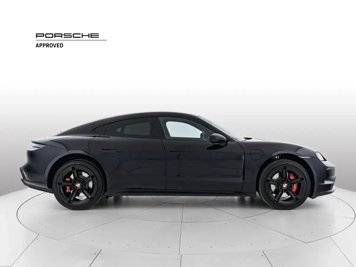 Nuova Porsche Taycan 4S Black Edition 439 kW (598 CV) 2026 Nero jet metallizzato Berlina