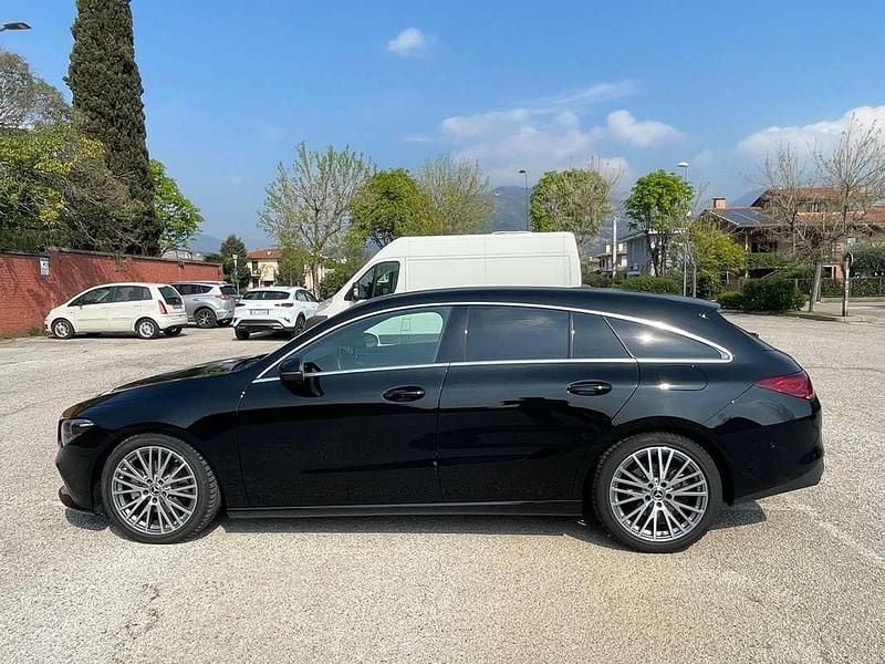 Usata Mercedes CLA200 150 CV (110 kW) 2021 Nero Station wagon