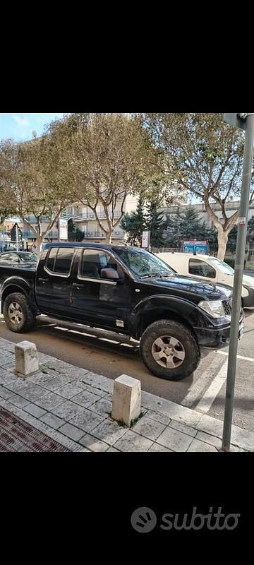 Usata Nissan Navara 174 CV (127 kW) 2006 Nero Pick-up