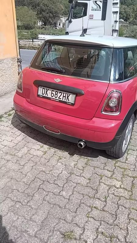 Begagnad Mini ONE Chili 95 HK (69 kW) 2007 Röd Halvkombi