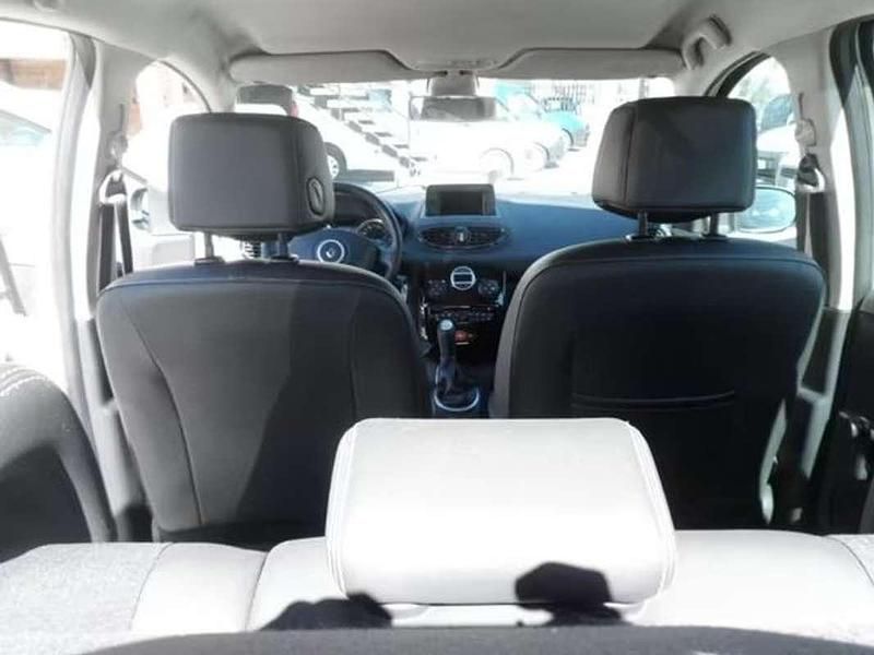 Usata Renault Clio IV Dynamique 88 CV (64 kW) 2012 Bianco Berlina