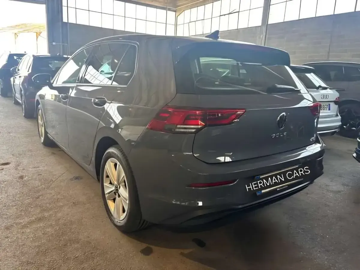 Usata VW Golf VIII Life 131 CV (96 kW) 2021 Other Berlina
