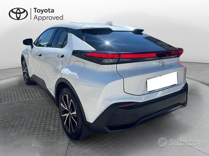 Usata Toyota C-HR Trend 197 CV (144 kW) 2024 Bianco SUV