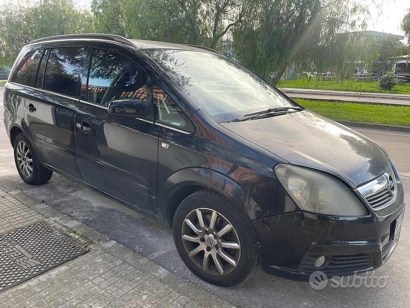 Occasion Opel Zafira 94 ch (69 kW) 2006 Noir Monospace