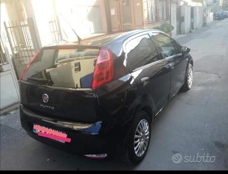 Usata Fiat Punto 77 CV (56 kW) 2015 Blu Utilitaria