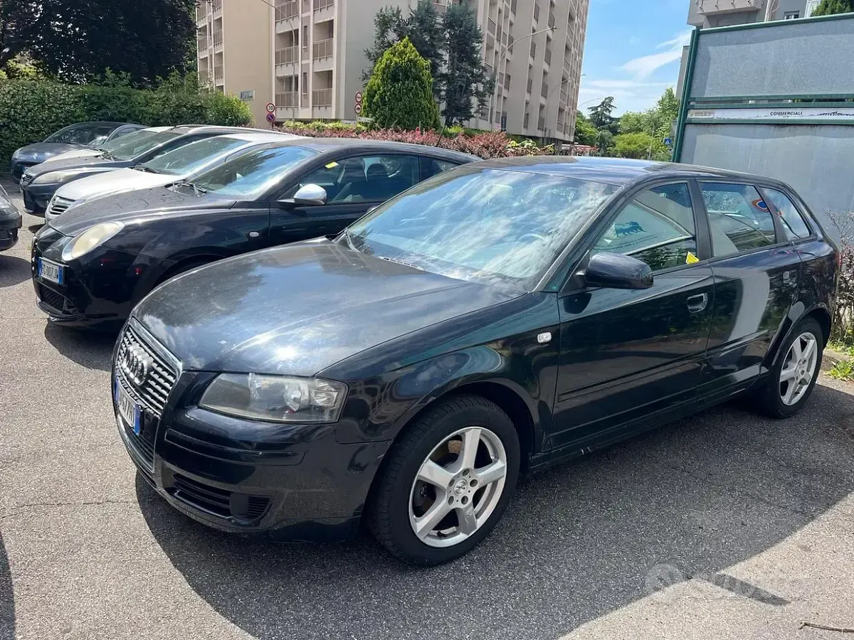 Usata Audi A3 Attraction 102 CV (75 kW) 2005 Nero Utilitaria