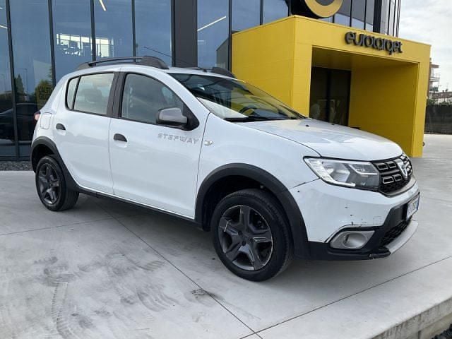 Usata Dacia Sandero 90 CV (66 kW) 2017 Bianco Utilitaria