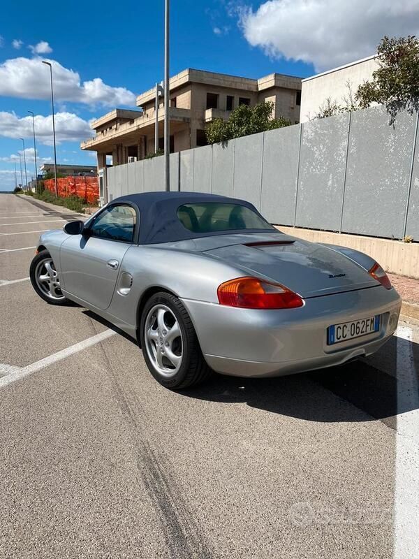 Usata Porsche Boxster 204 CV (150 kW) 1997 Argento Cabrio