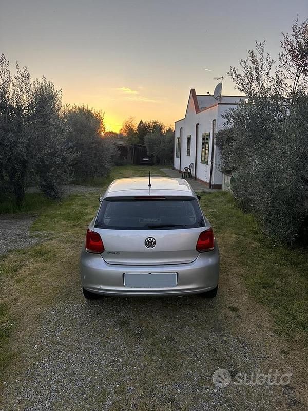 Usata VW Polo Comfortline 70 CV (51 kW) 2011 Grigio Utilitaria