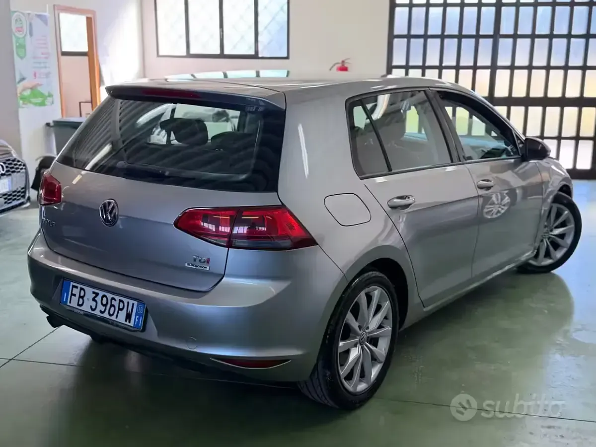 Usata VW Golf VII Highline 110 CV (80 kW) 2015 Grigio Berlina