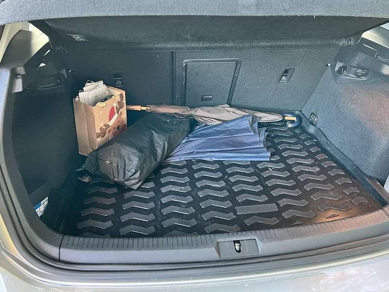 Usata VW Golf VII Highline 122 CV (89 kW) 2013 Berlina