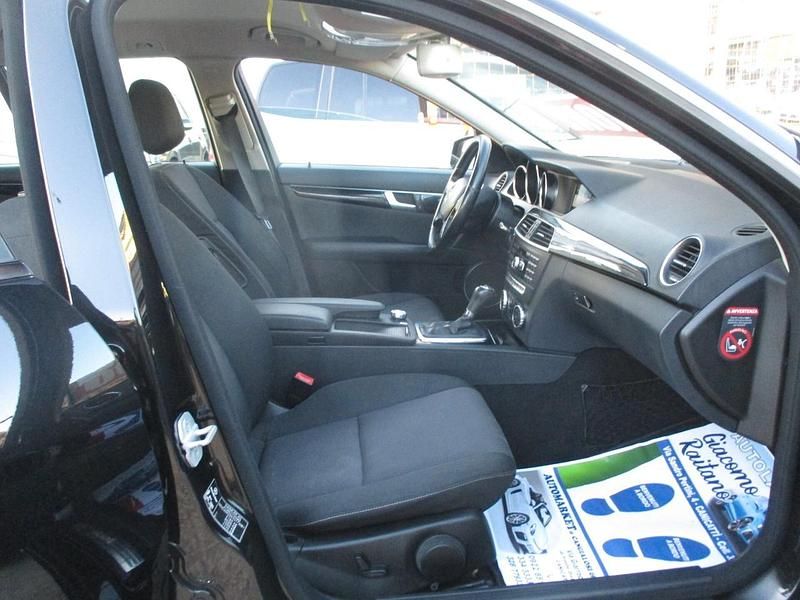 Usata Mercedes C180 120 CV (88 kW) 2013 Blu Station wagon