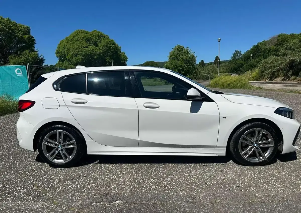 Usata BMW 118 M Sport 136 CV (100 kW) 2021 Bianco Utilitaria