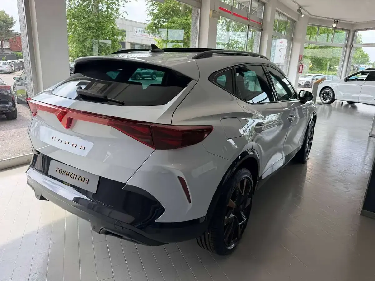 Nuova Cupra Formentor 150 CV (110 kW) 2026 Bianco SUV
