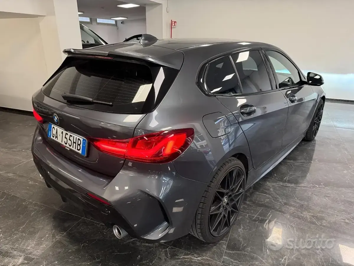Usata BMW 118 Efficient Dynamics 150 CV (110 kW) 2020 Grigio Utilitaria