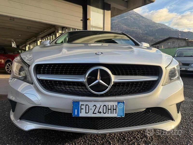 Usata Mercedes CLA200 Premium 136 CV (100 kW) 2016 Grigio Station wagon