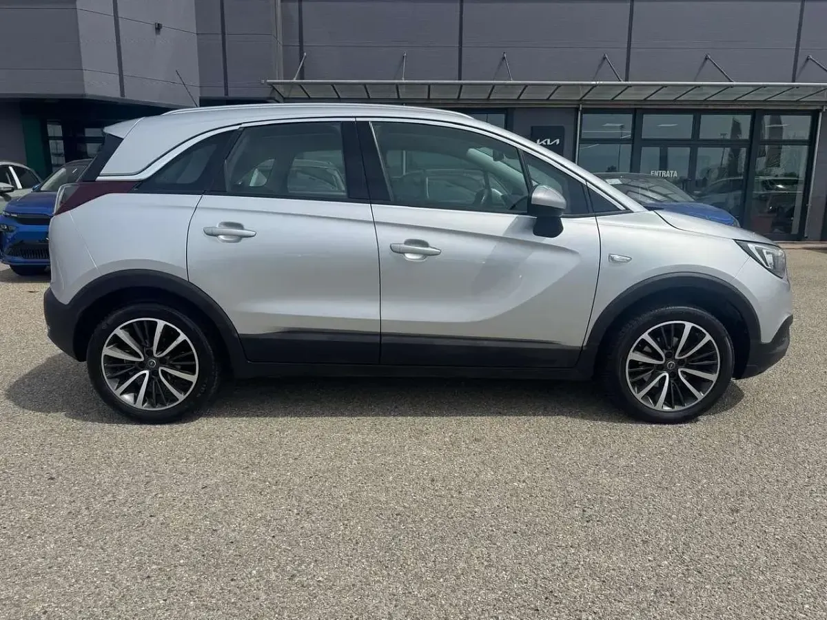 Usata Opel Crossland X Innovation 110 CV (80 kW) 2018 Grigio SUV