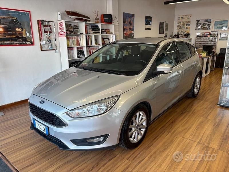 Usata Ford Focus 100 CV (73 kW) 2016 Grigio Berlina