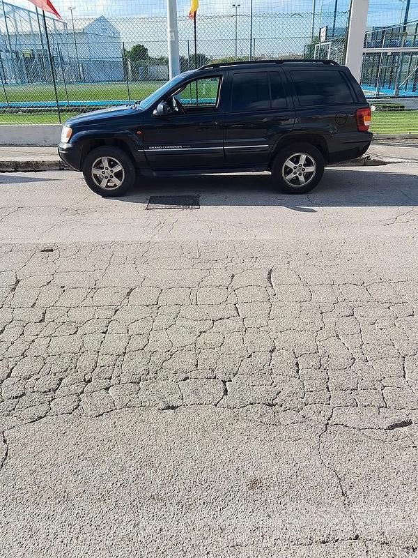 Usata Jeep Grand Cherokee 163 CV (119 kW) 2005 Nero SUV