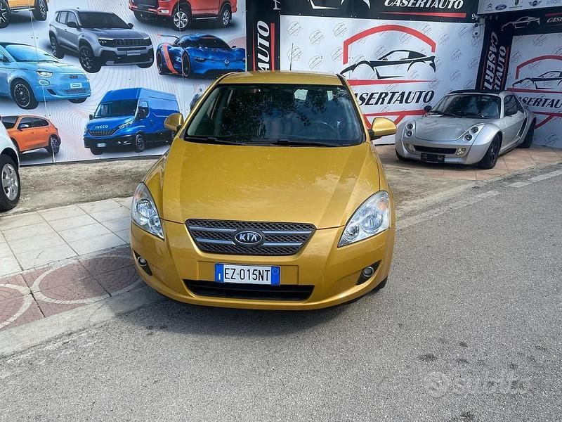 Marrone Usata 2007 Kia Ceed LX Due volumi | 3490 € (Cara) - Immagine 1/4