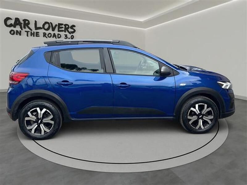 Usata Dacia Sandero Comfort 101 CV (74 kW) 2023 Blu scuro Utilitaria