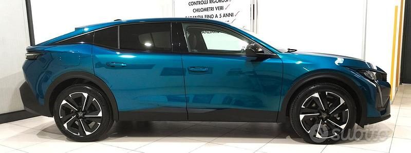 Usata Peugeot 408 Allure 131 CV (96 kW) 2023 Verde SUV
