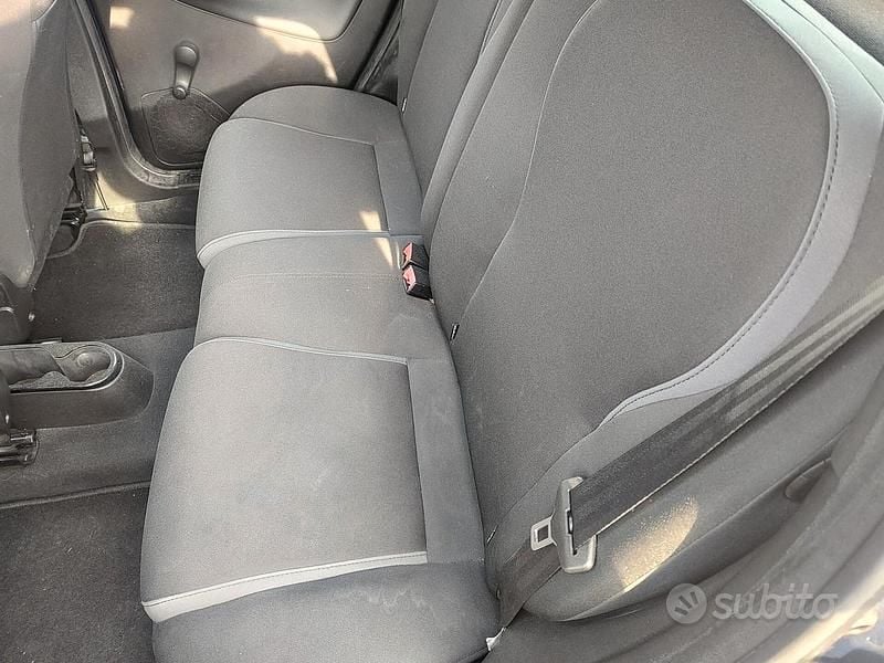 Usata Lancia Ypsilon 69 CV (50 kW) 2016 Blu Utilitaria