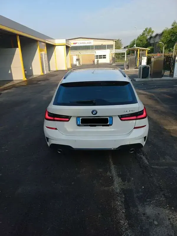 Usata BMW 320e M Sport 204 CV (150 kW) 2021 Bianco Station wagon