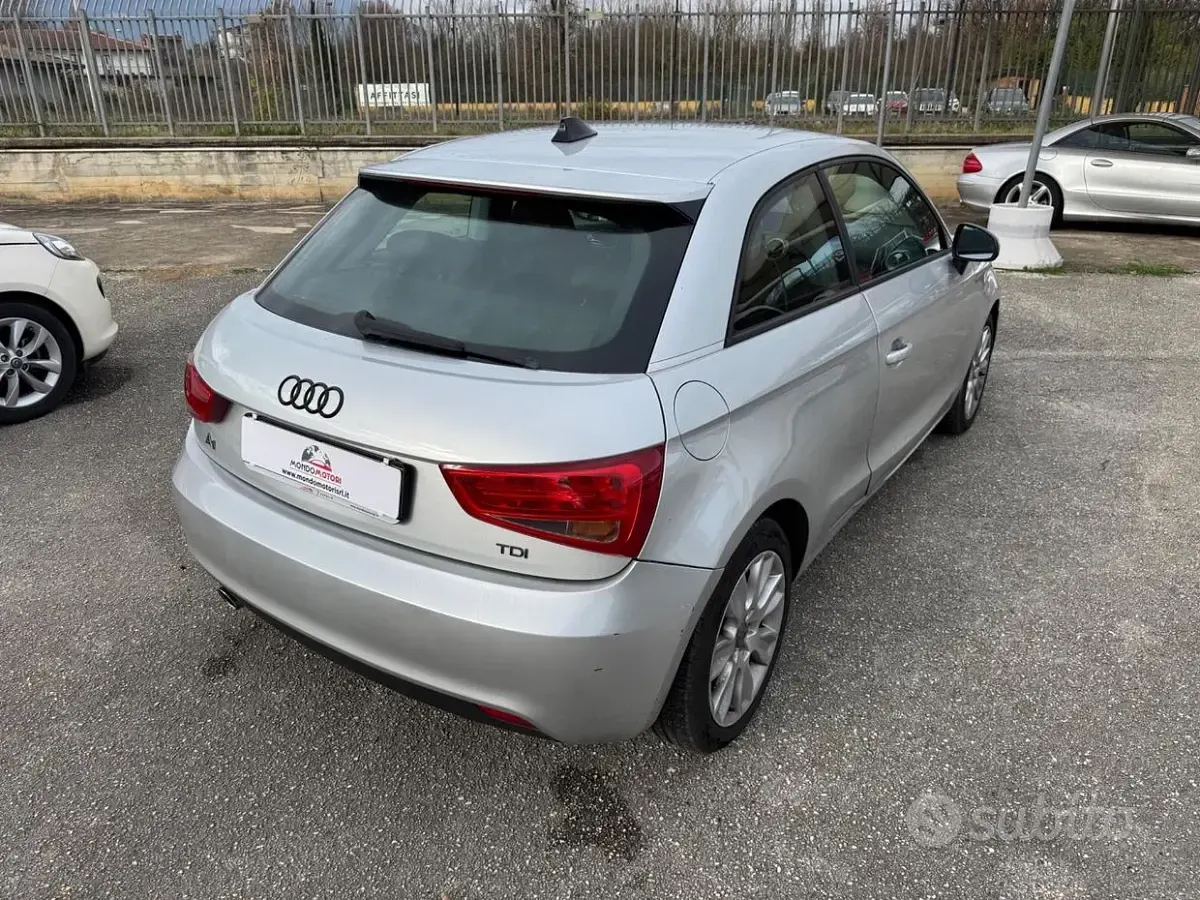 Usata Audi A1 Ambition 105 CV (77 kW) 2011 Grigio Utilitaria