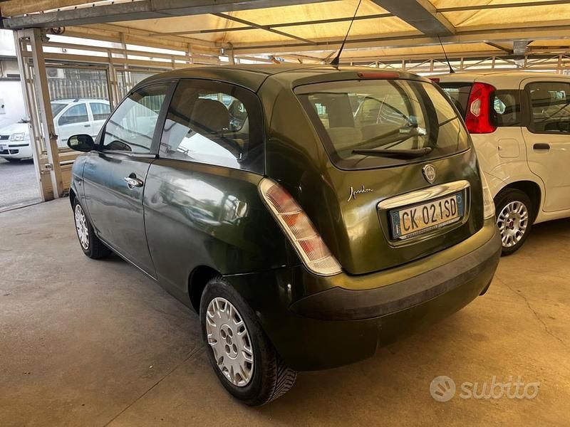 Usata Lancia Ypsilon 80 CV (58 kW) 2006 Verde Utilitaria