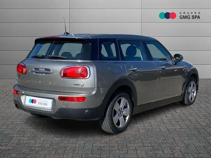 Usata Mini One Clubman 115 CV (84 kW) 2019 Argento Station wagon