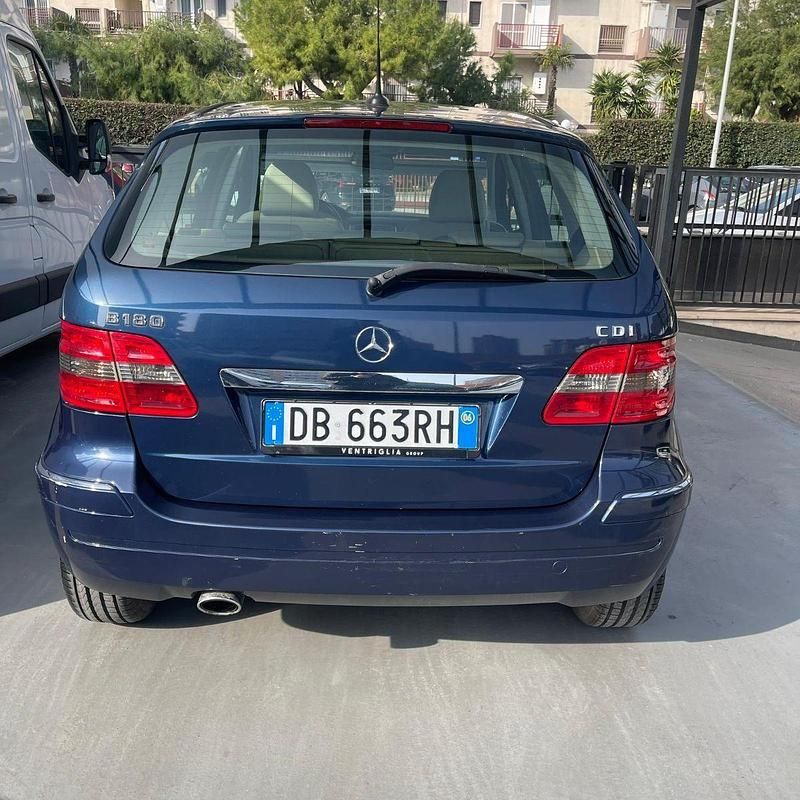 Usata Mercedes 180 108 CV (79 kW) 2006 Berlina