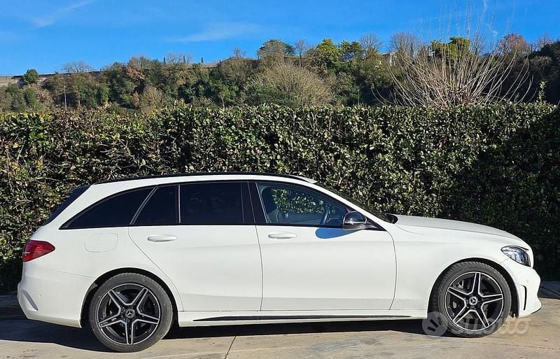 Usata Mercedes C300 AMG 245 CV (180 kW) 2019 Bianco Station wagon