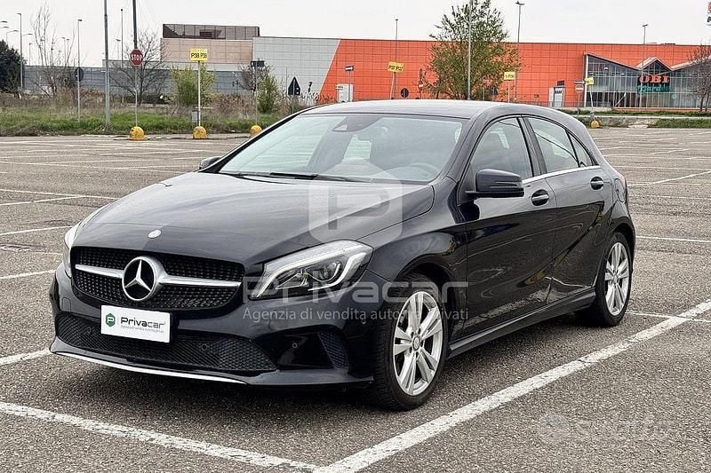 Usata Mercedes A200 Premium 136 CV (100 kW) 2016 Nero Utilitaria