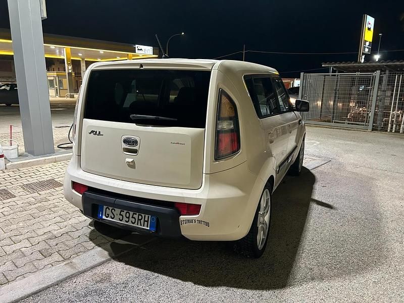 Usata Kia Soul 118 CV (86 kW) 2009 Bianco SUV
