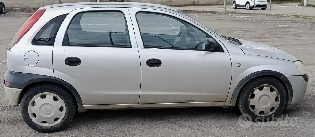 Usata Opel Corsa 80 CV (58 kW) 2003 Utilitaria