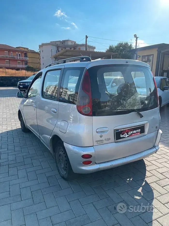 Usata Toyota Yaris 86 CV (63 kW) 2000 Station wagon