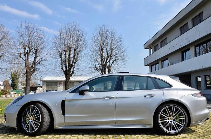 Usata Porsche Panamera S E-Hybrid Sport Turismo 330 CV (242 kW) 2018 Argento Berlina