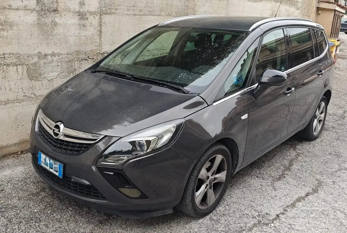 Usata Opel Zafira Tourer 150 CV (110 kW) 2014 Monovolume