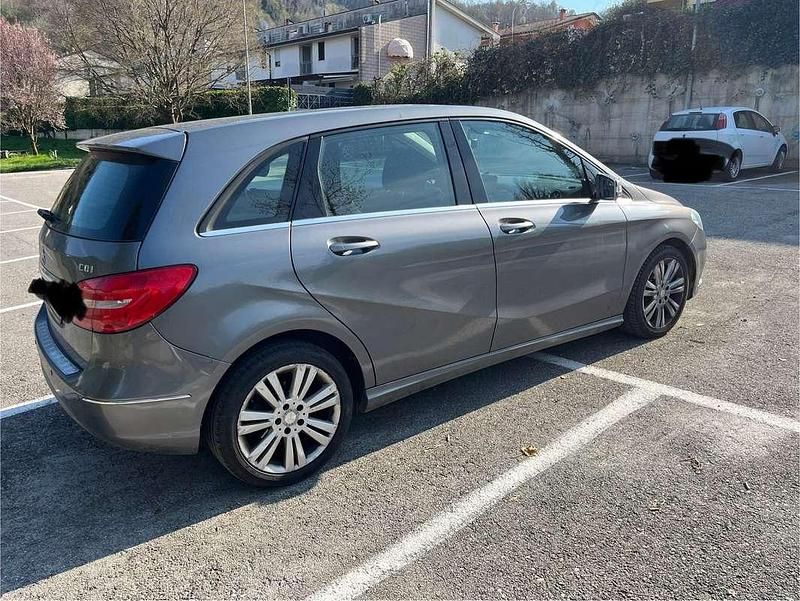 Usata Mercedes B180 Executive 109 CV (80 kW) 2013 Monovolume