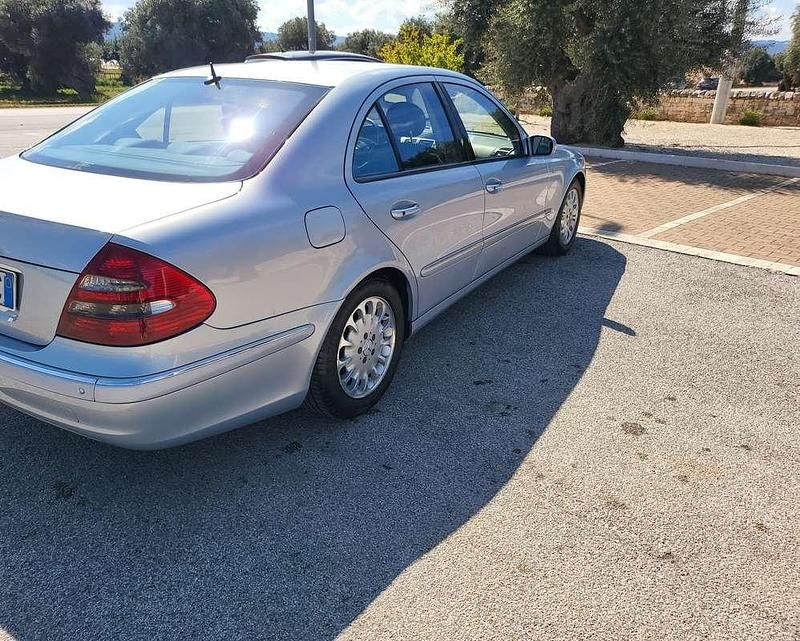 Usata Mercedes E270 Elegance 177 CV (130 kW) 2004 Berlina